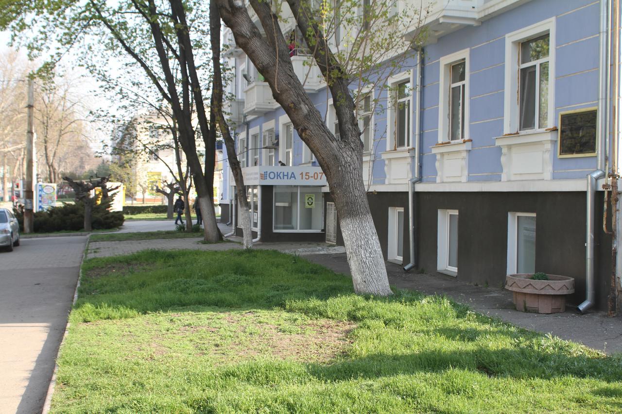 Old Tiraspol Hostel ภายนอก รูปภาพ